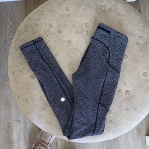Fast and free lululemon (size4)